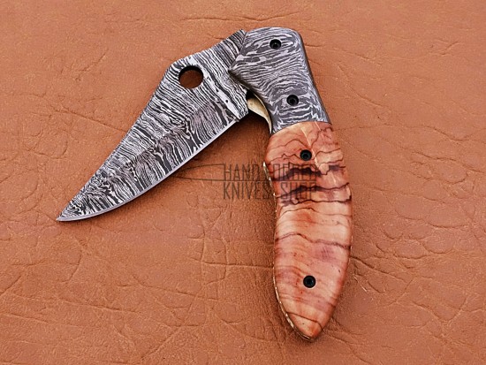 Damascus Folding Knife, 7.0" Damascus Steel Bolster Point Blade, Natural Wood Handle, Pocket Knife, Razor Sharp